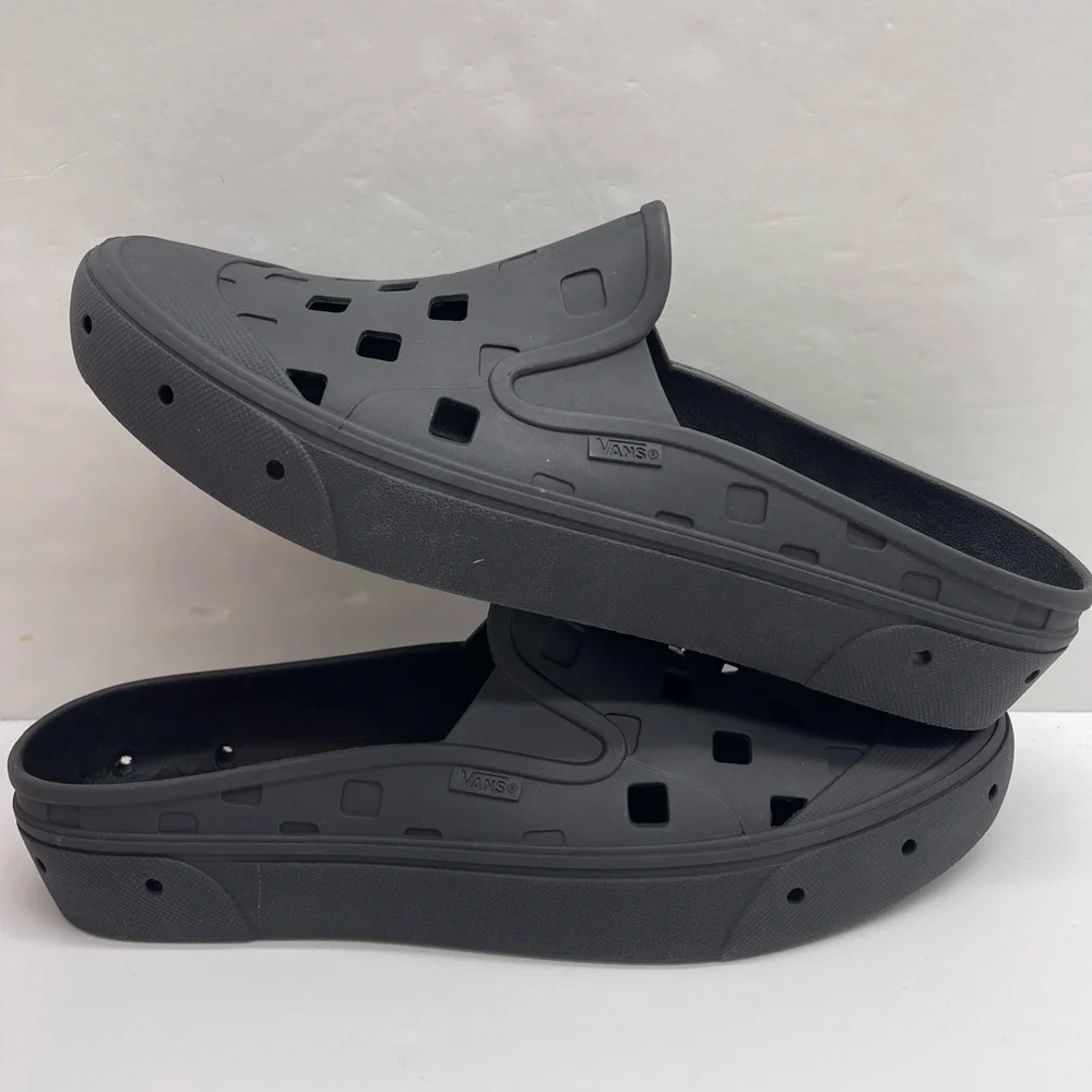 Vans Slip-On Clogs Slip-On Mule Trk
Black
VN0005V8BLK Tracking Sneakers - Picture 10 of 16